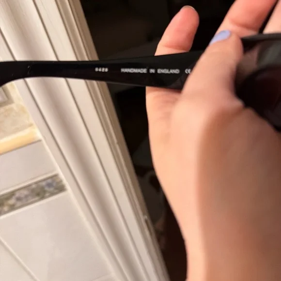 Cutler and gross vintage Black Cat-Eye Sunglasses - Picture 3 of 5